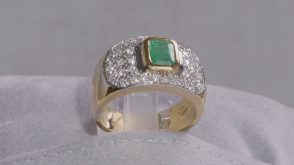 N-131 | Anello Smeraldo