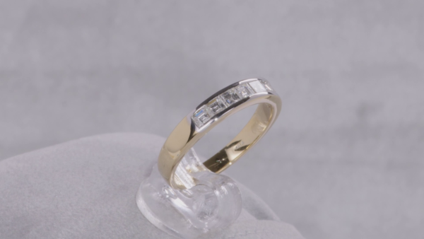 B-324 | Anello