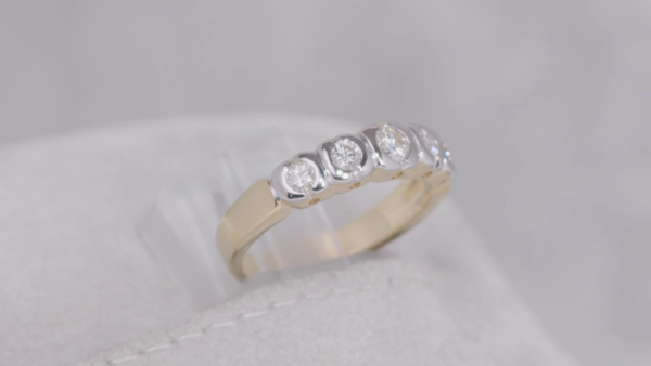 B-609 | Anello