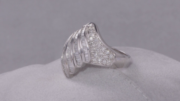 L-53 | Anello