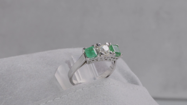 D-285 | Anello Smeraldo