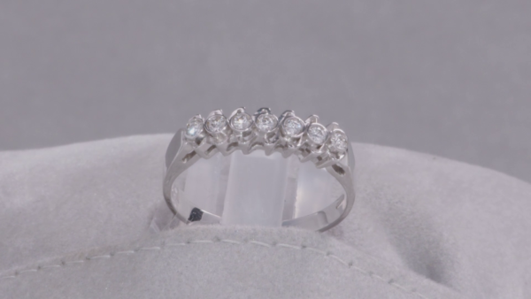 F-673 | Anello