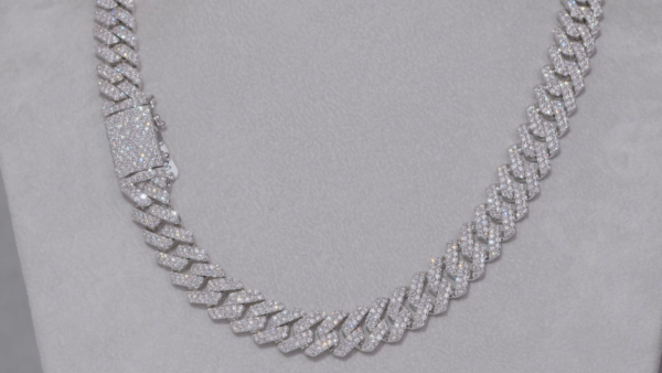 B-73 | Collier