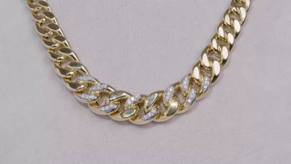 B-742 | Collier