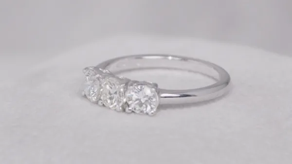 B-762 | Anello